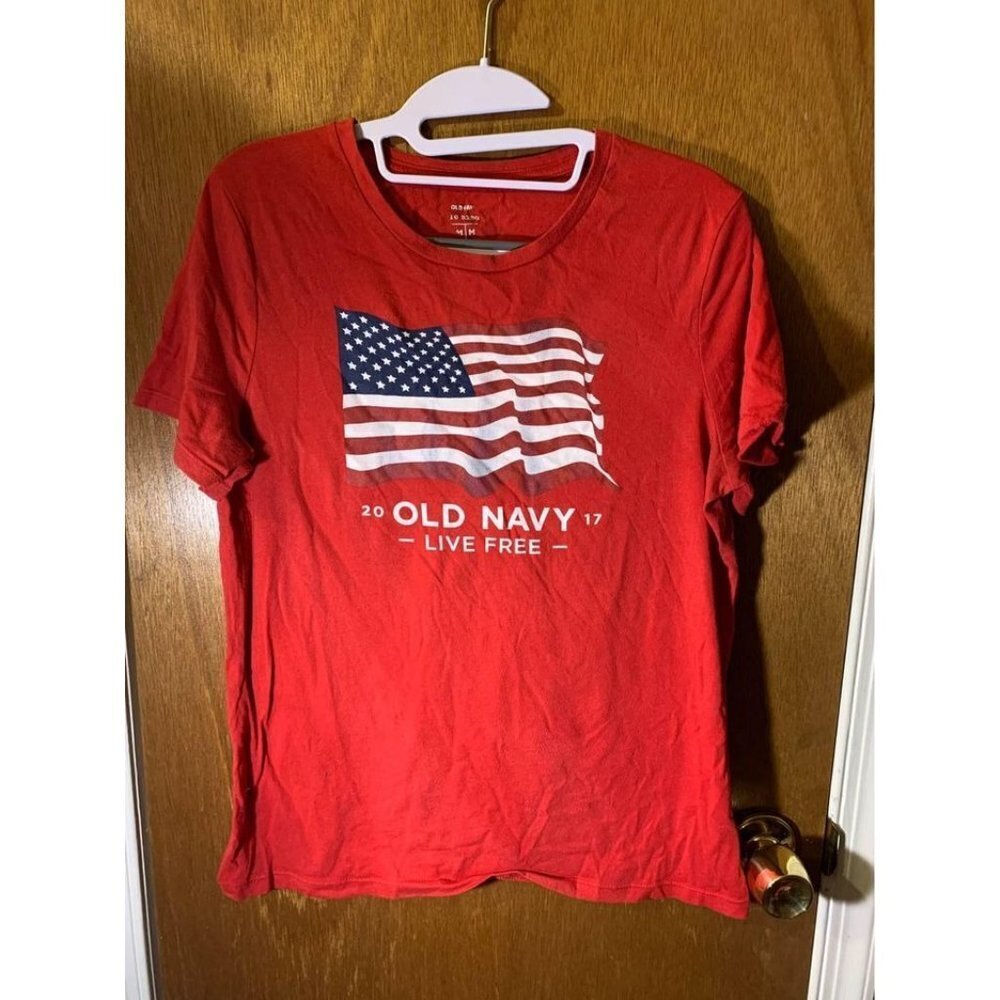 Old Navy American Flag Red T-shirt Size Medium Womens